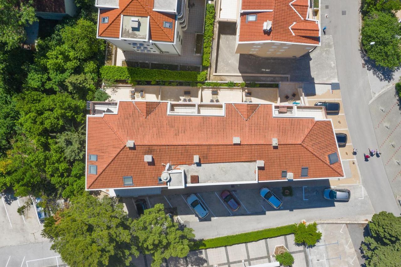 Apartments By The Sea Makarska - 19134 Экстерьер фото