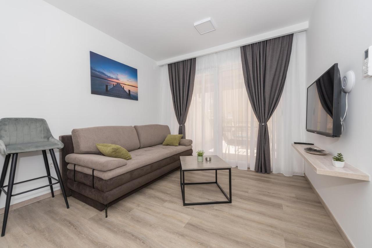 Apartments By The Sea Makarska - 19134 Экстерьер фото