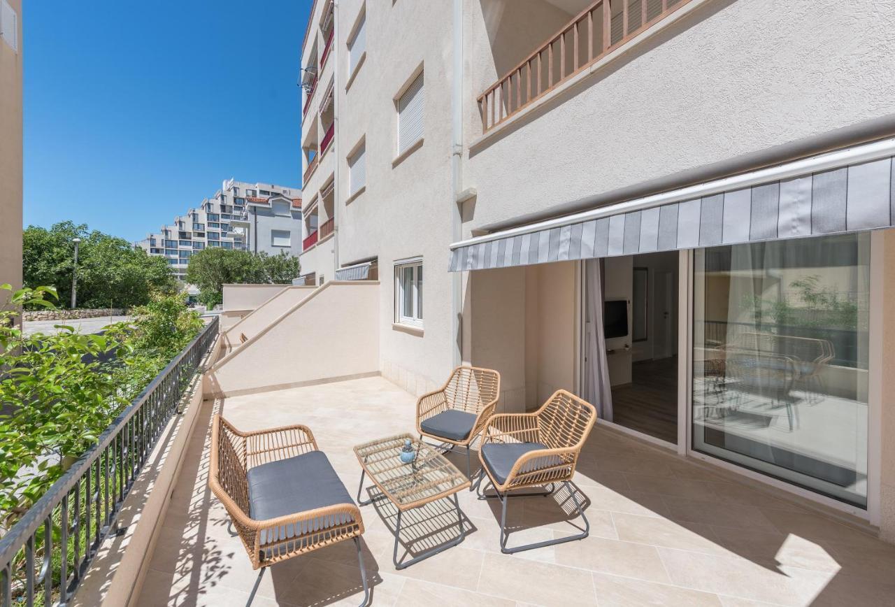 Apartments By The Sea Makarska - 19134 Экстерьер фото