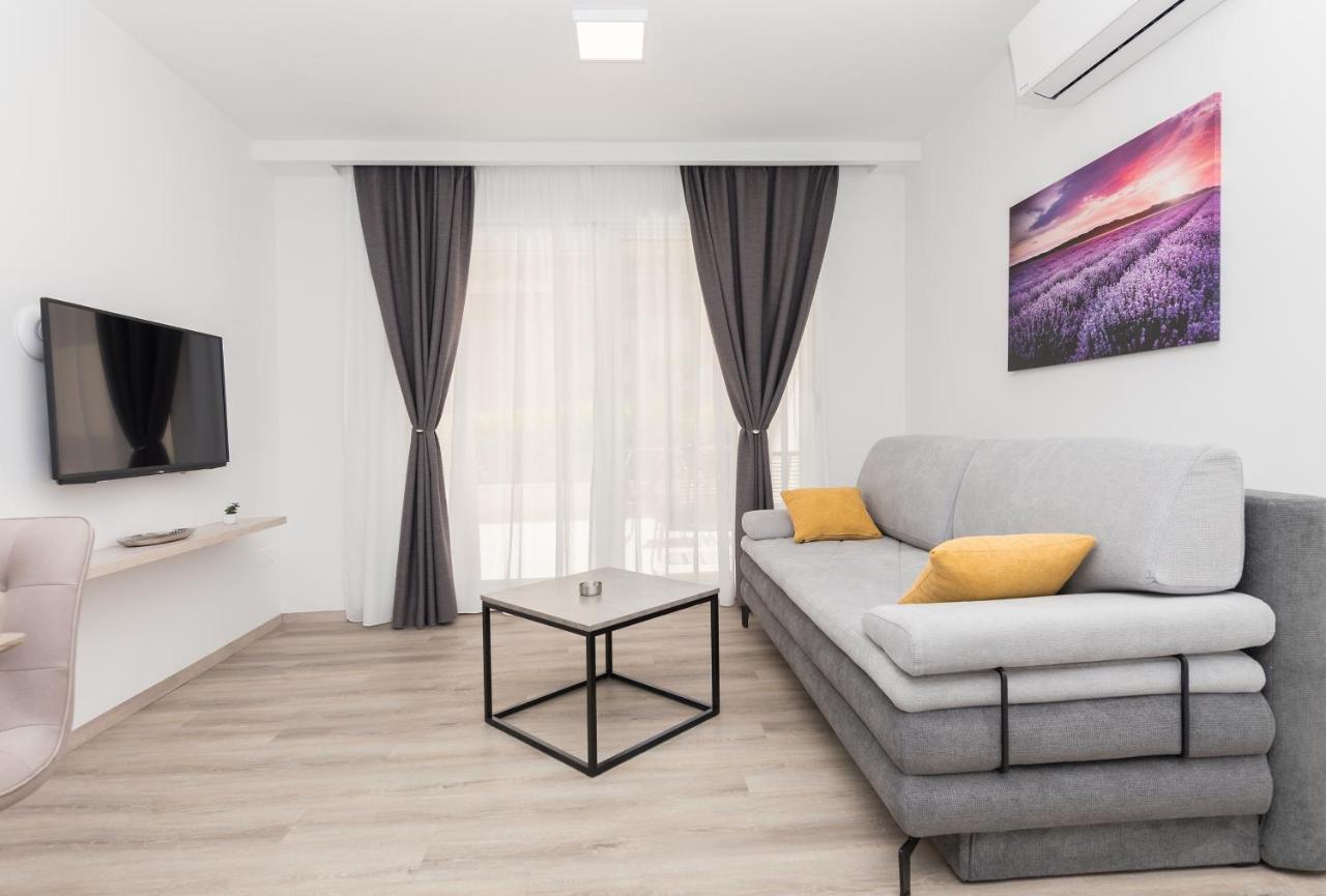 Apartments By The Sea Makarska - 19134 Экстерьер фото