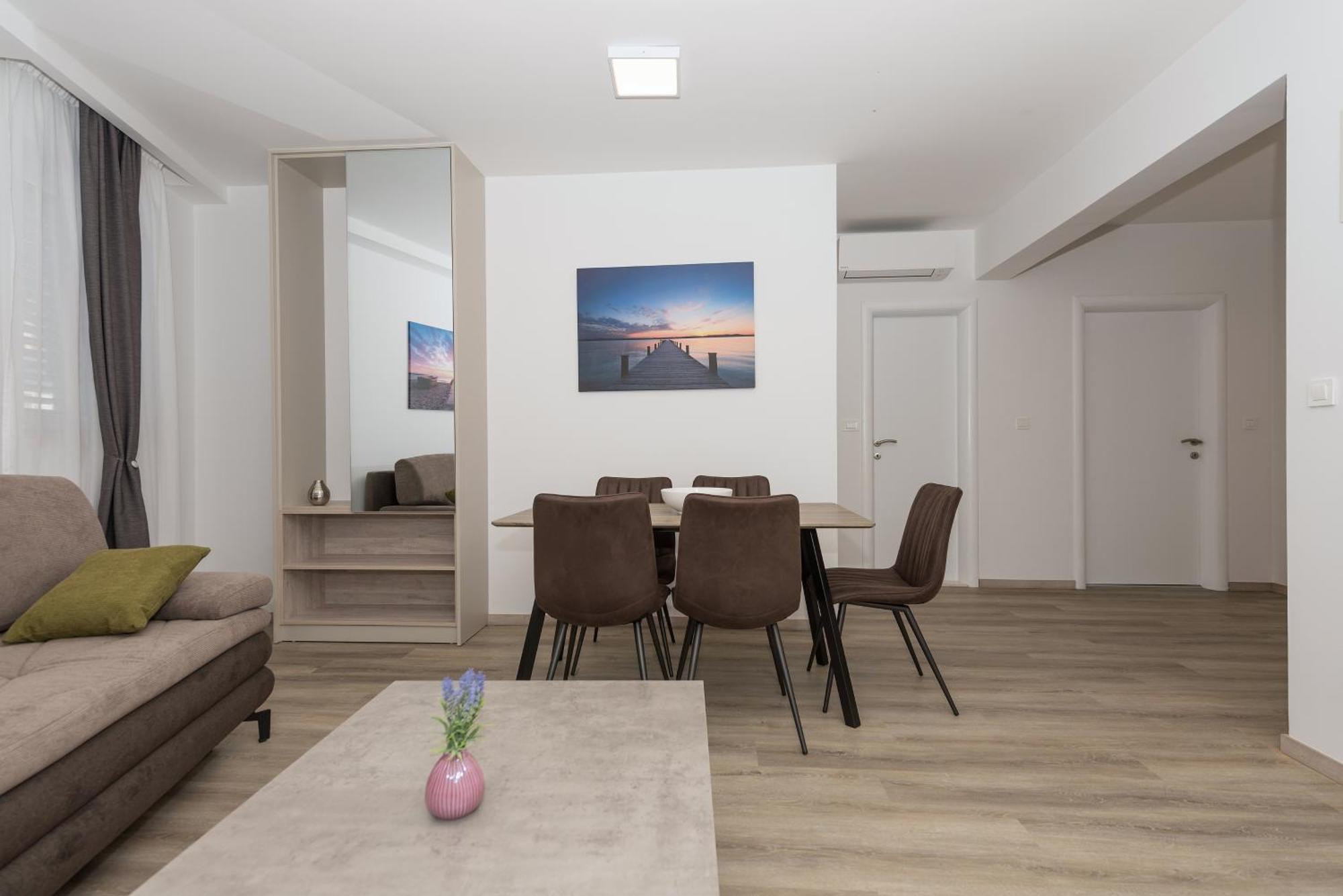 Apartments By The Sea Makarska - 19134 Номер фото